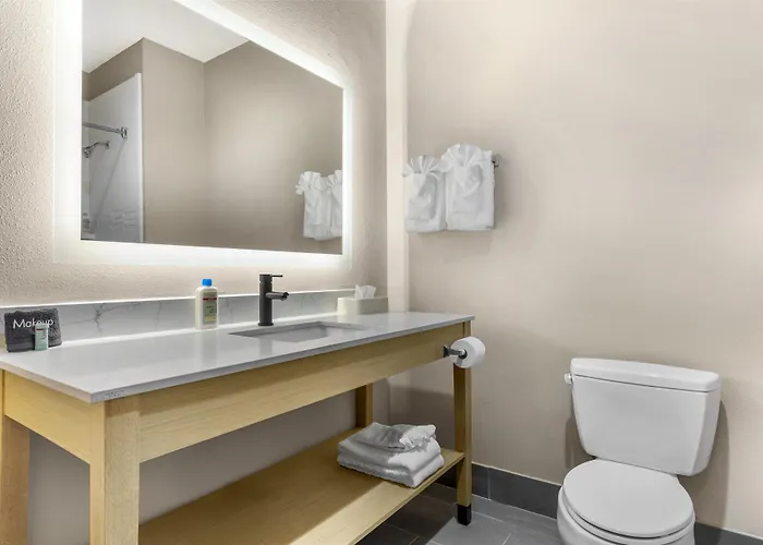 Best Western Red River Inn & Suites